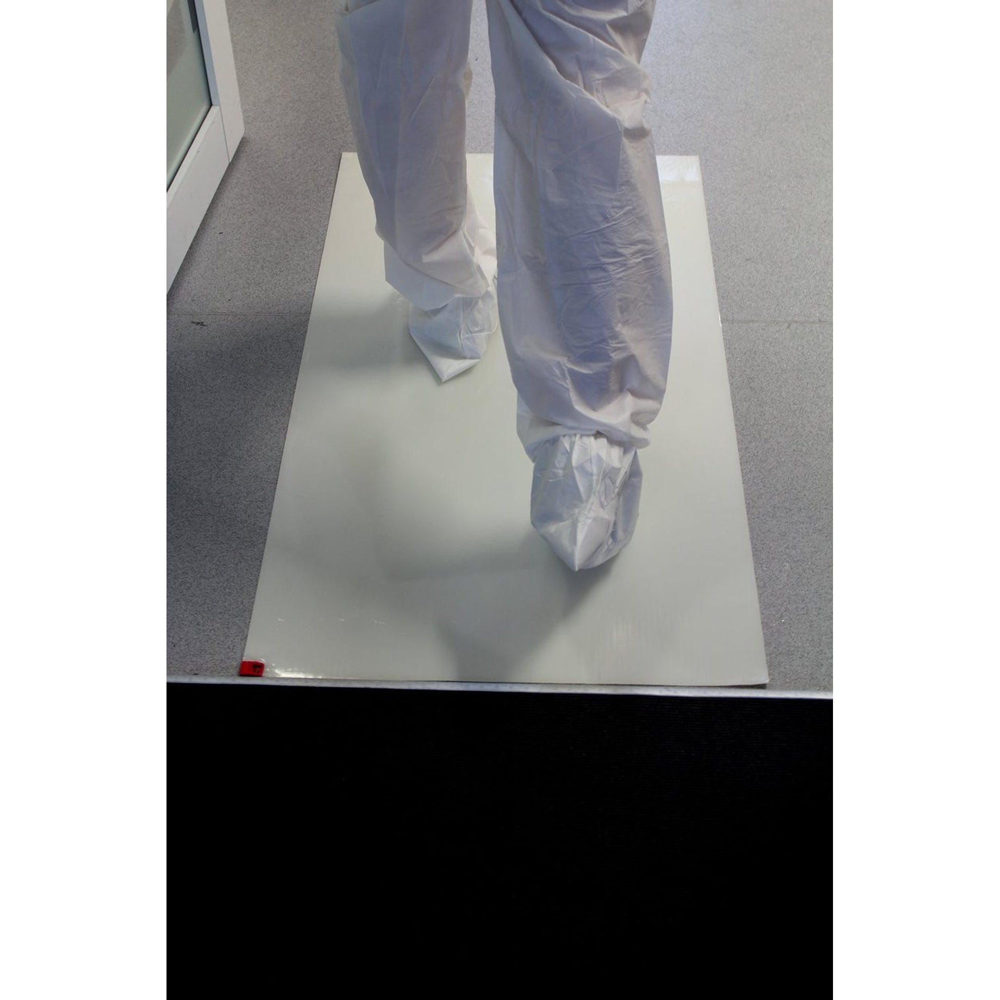 3M White Clean-Walk Mat 24 in x 36 in [240 Sheets] 5836