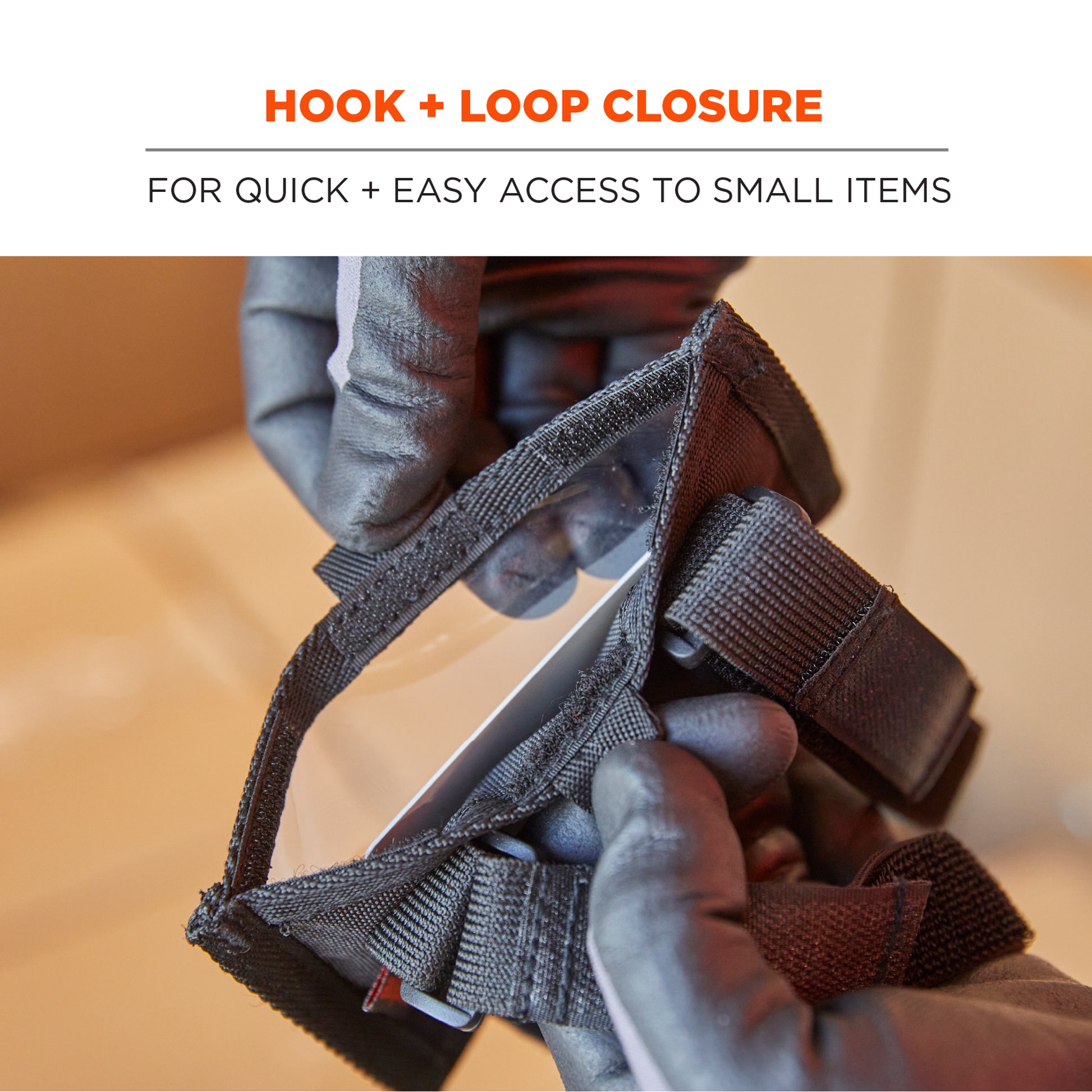 Ergodyne Squids 3390 Dual Band Arm ID/Badge Holder - Hook & Loop