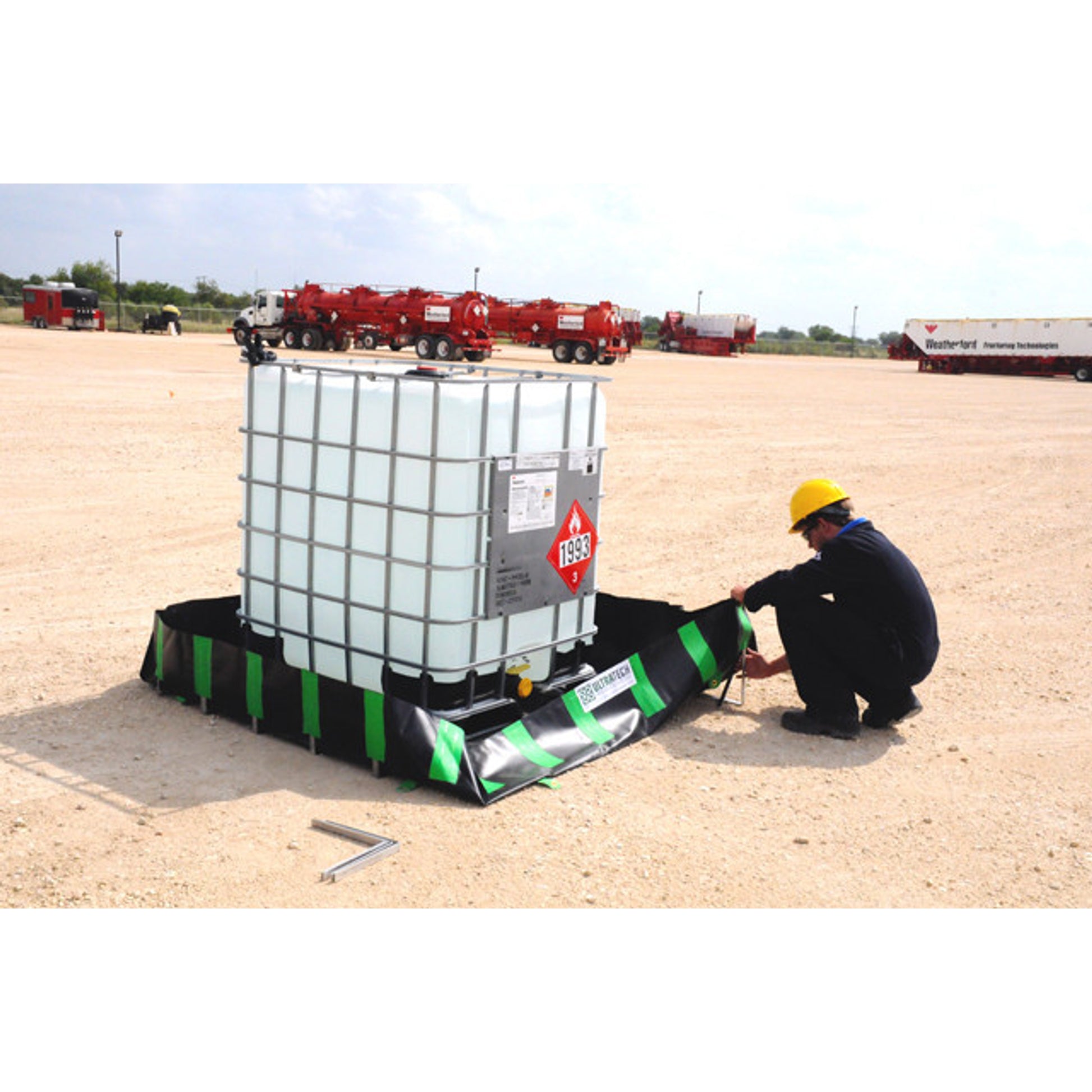 UltraTech Containment Berm - Economy Model:  10' x 20' x 1' - 8270