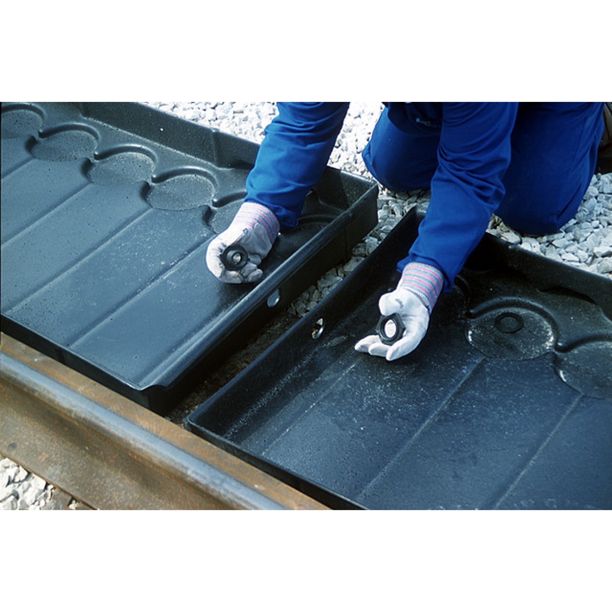 UltraTech Track Pans  -  Grate only for Center Pan with Stormwater Feature  - Right grate - 9572
