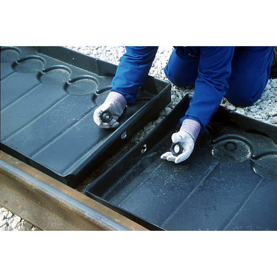 UltraTech Track Pans  -  Grate only for Center Pan with Stormwater Feature  - Right grate - 9572