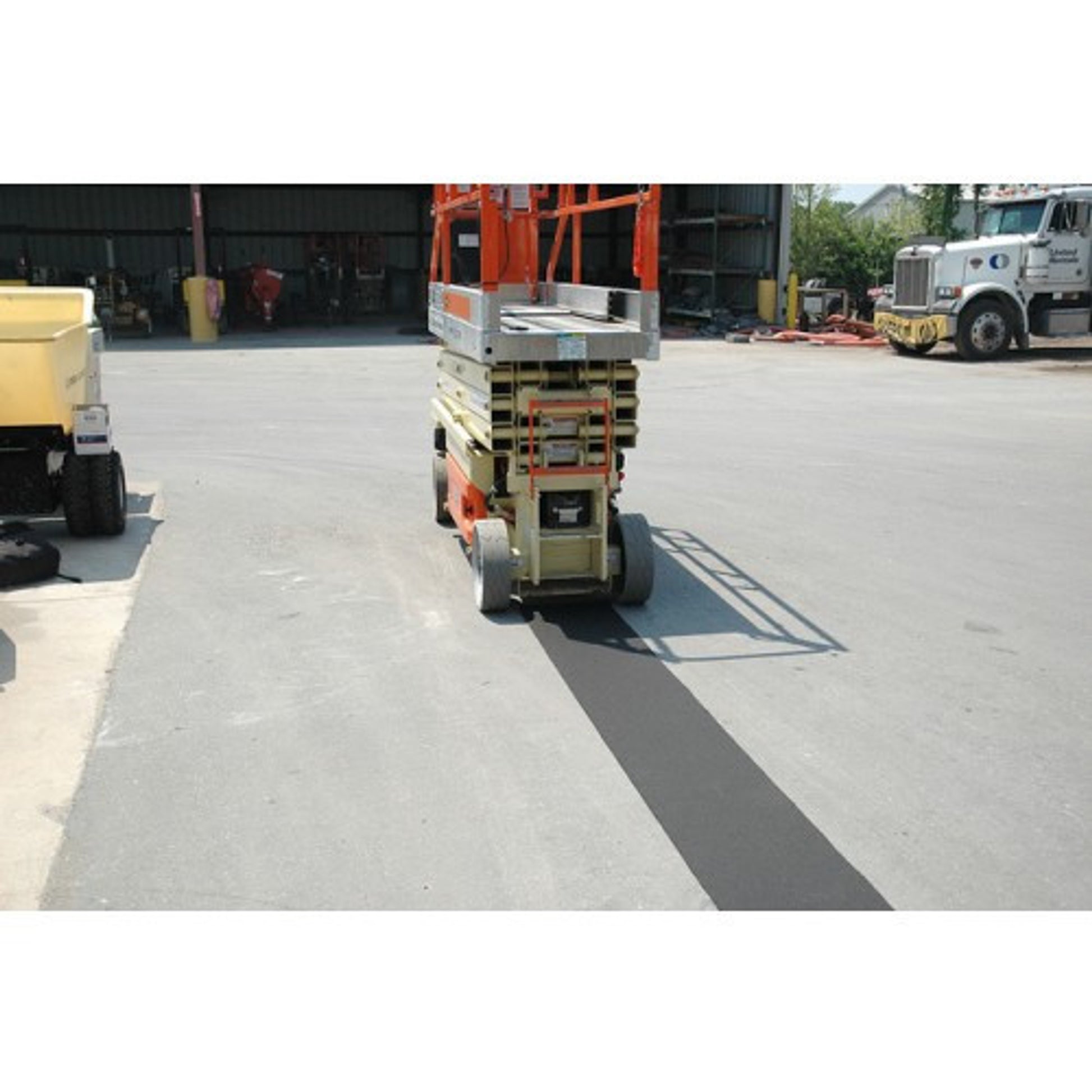UltraTech Scissor Lift Diaper - Includes magnets - 2030