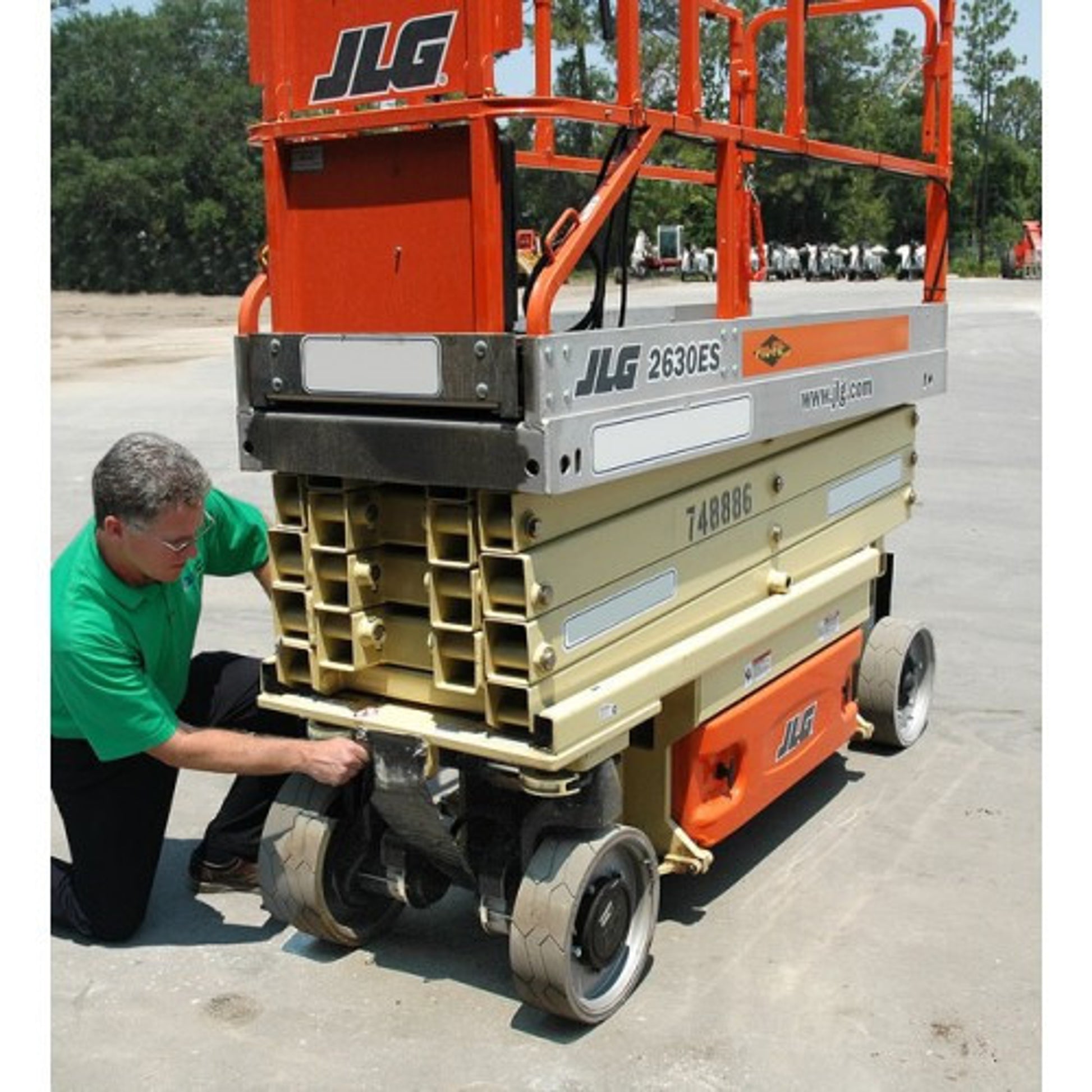 UltraTech Scissor Lift Diaper - Includes magnets - 2030