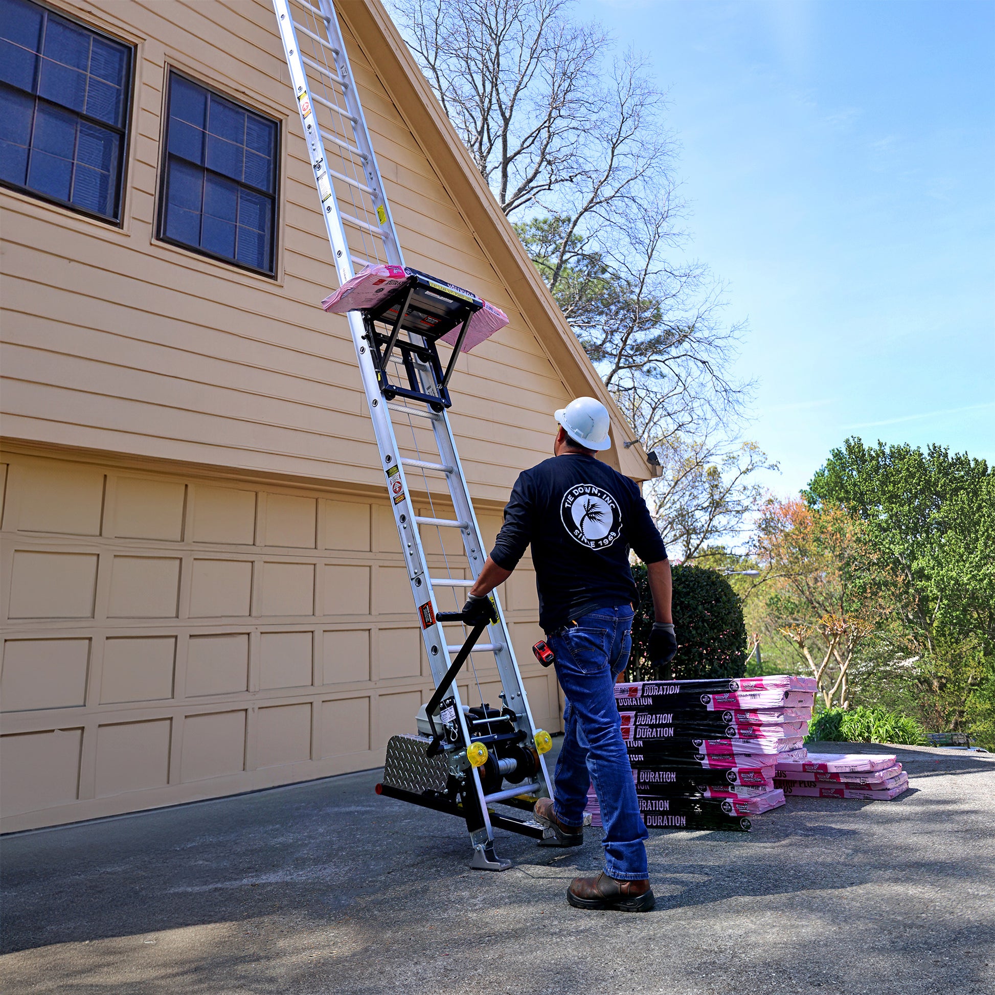Tie Down TranzPorter TP250 Ladder Hoist, Lifan Gas Engine, 28 ft Aluminum Track - 60040