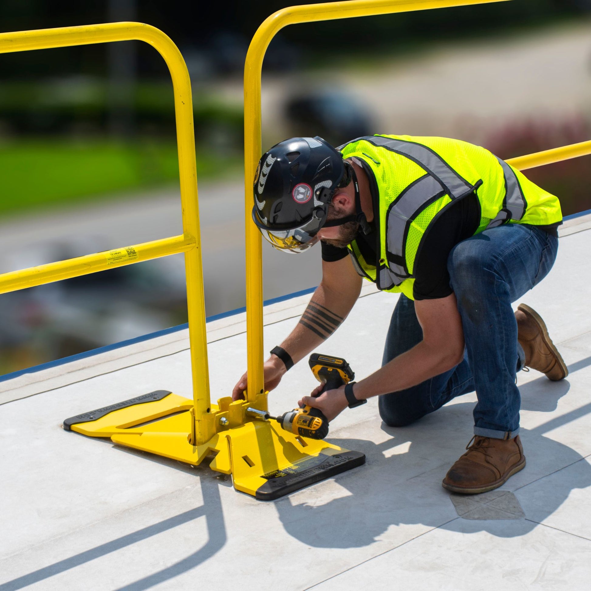Tie Down Universal Compression Clamp (UCC) Guardrail Base, Yellow - 71091