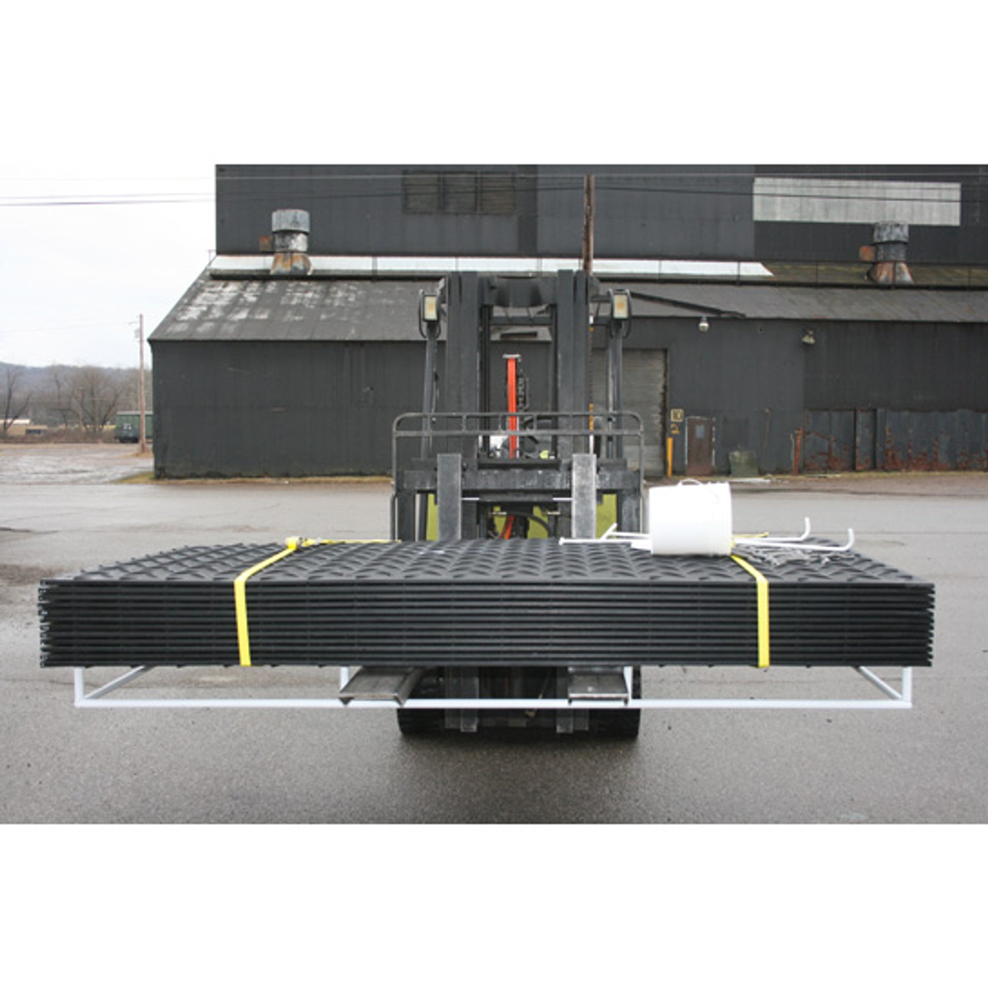 Ground Protection - AlturnaMat - Mat-Pak - (12) 3' X 8' Mats - One Side Smooth - Black - W/ Acc - 120T - AMCP3S1