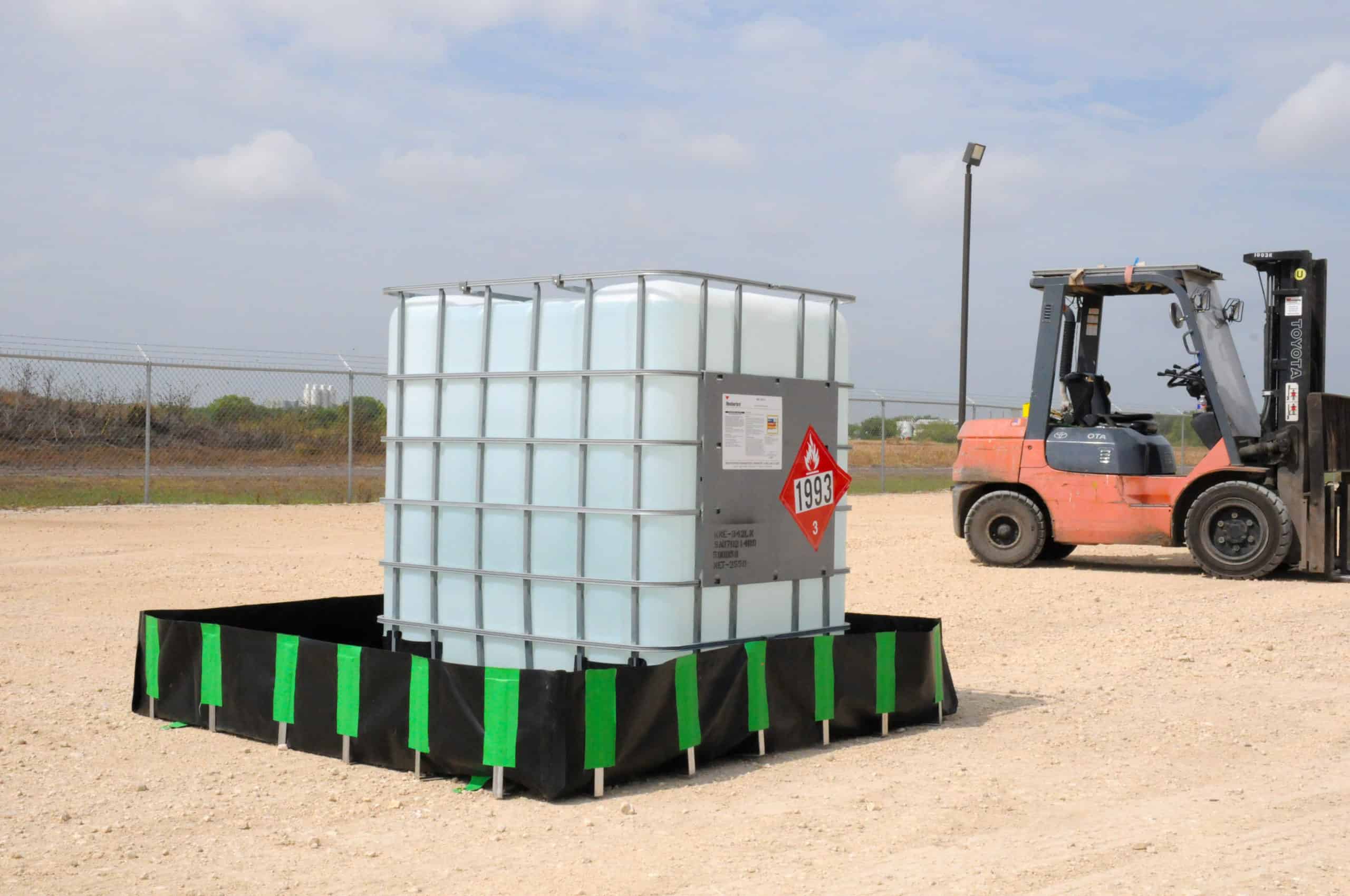 UltraTech International Containment Berm Economy Model:  10' x 10' x 1'  RPE 30 MIL Black - 8241