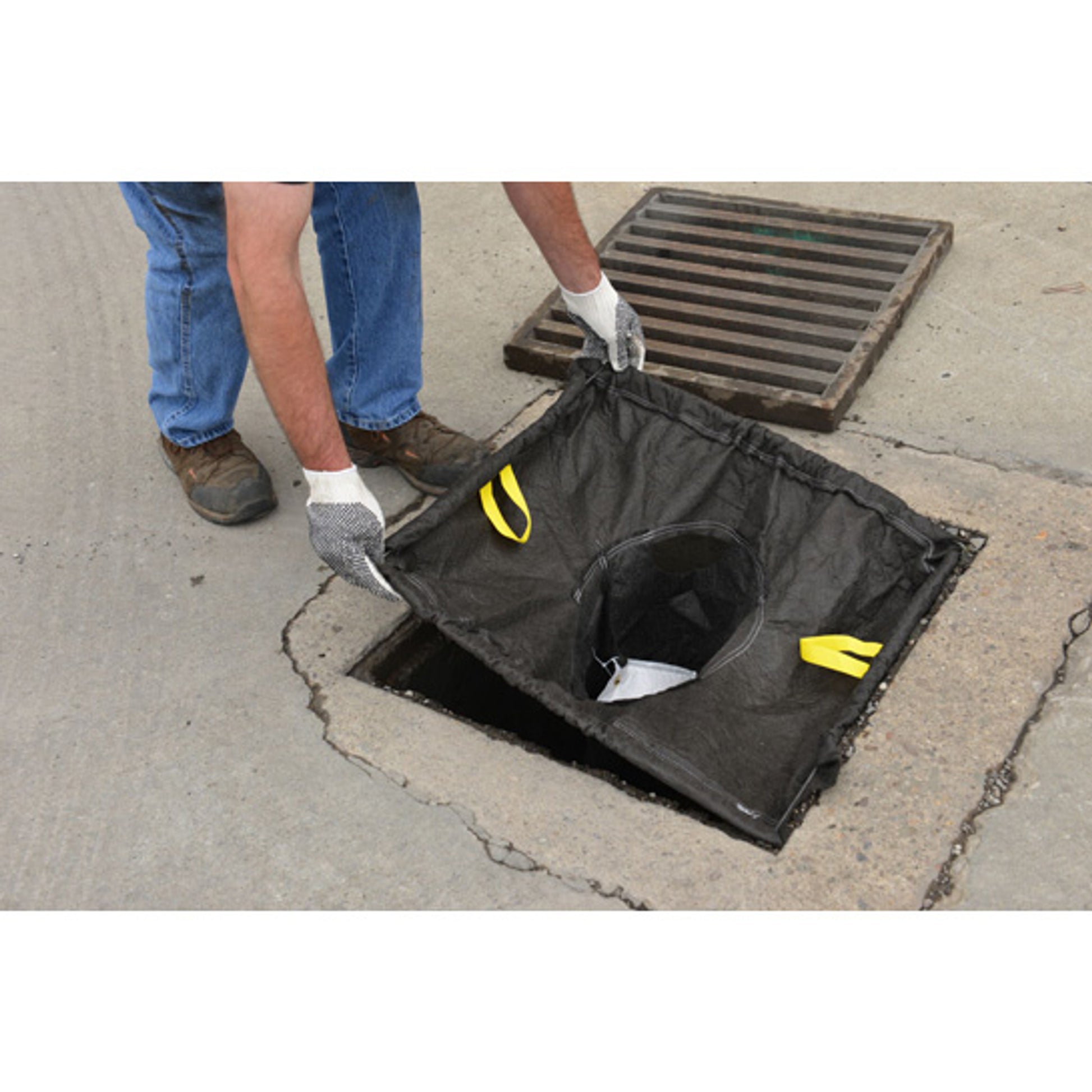Eagle StormNEST Storm Water Catch Basin Insert-Sediment - Oils - Round - 24" to 26" - Black - T8701B