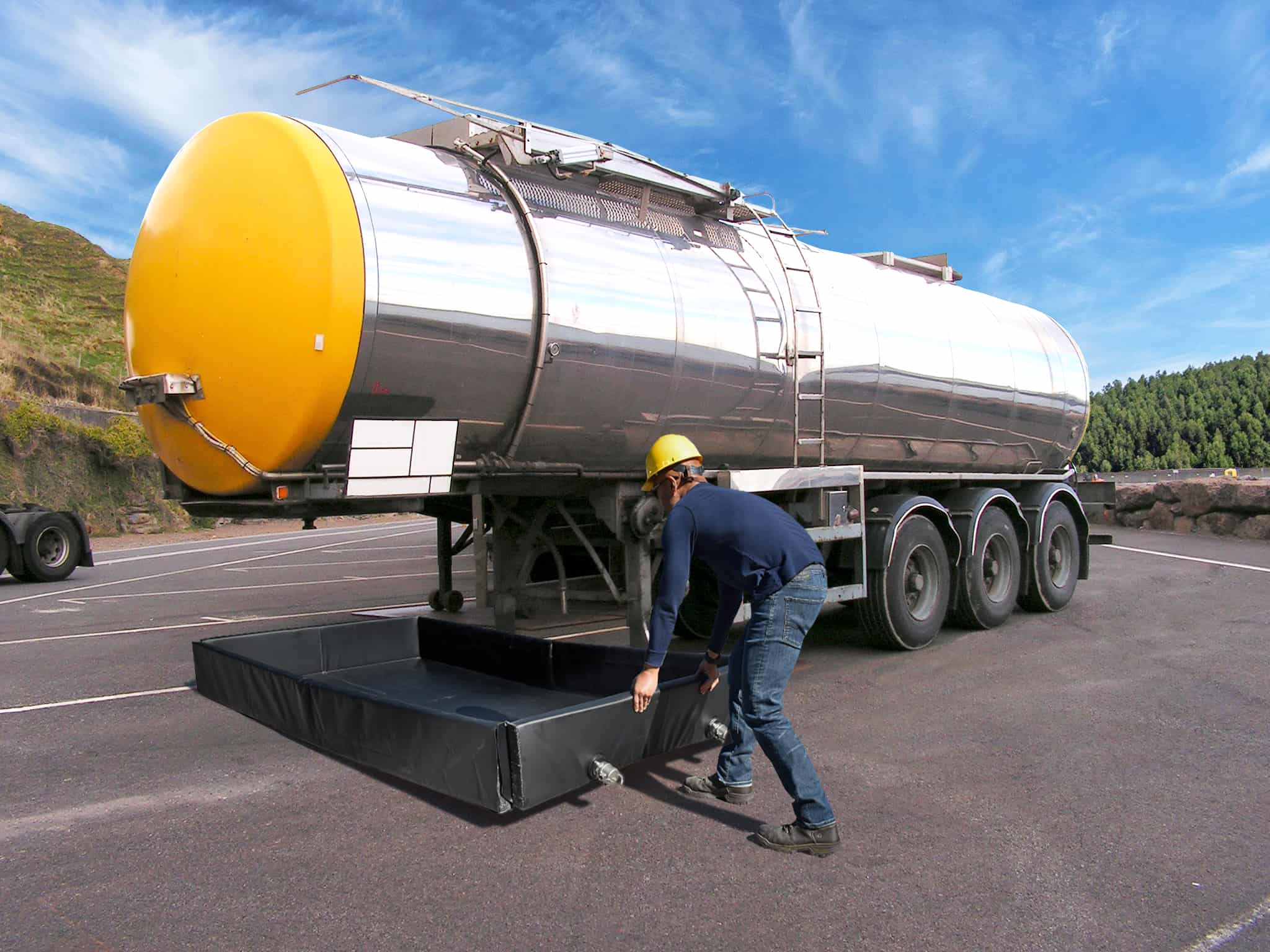 UltraTech International Tanker Berm 10' x 10' 40 oz PVC Black - 8726