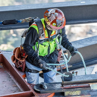 FallTech FT-One 3D Standard Non-Belted Harness Quick Connect Adjustments - 8124B3DQC