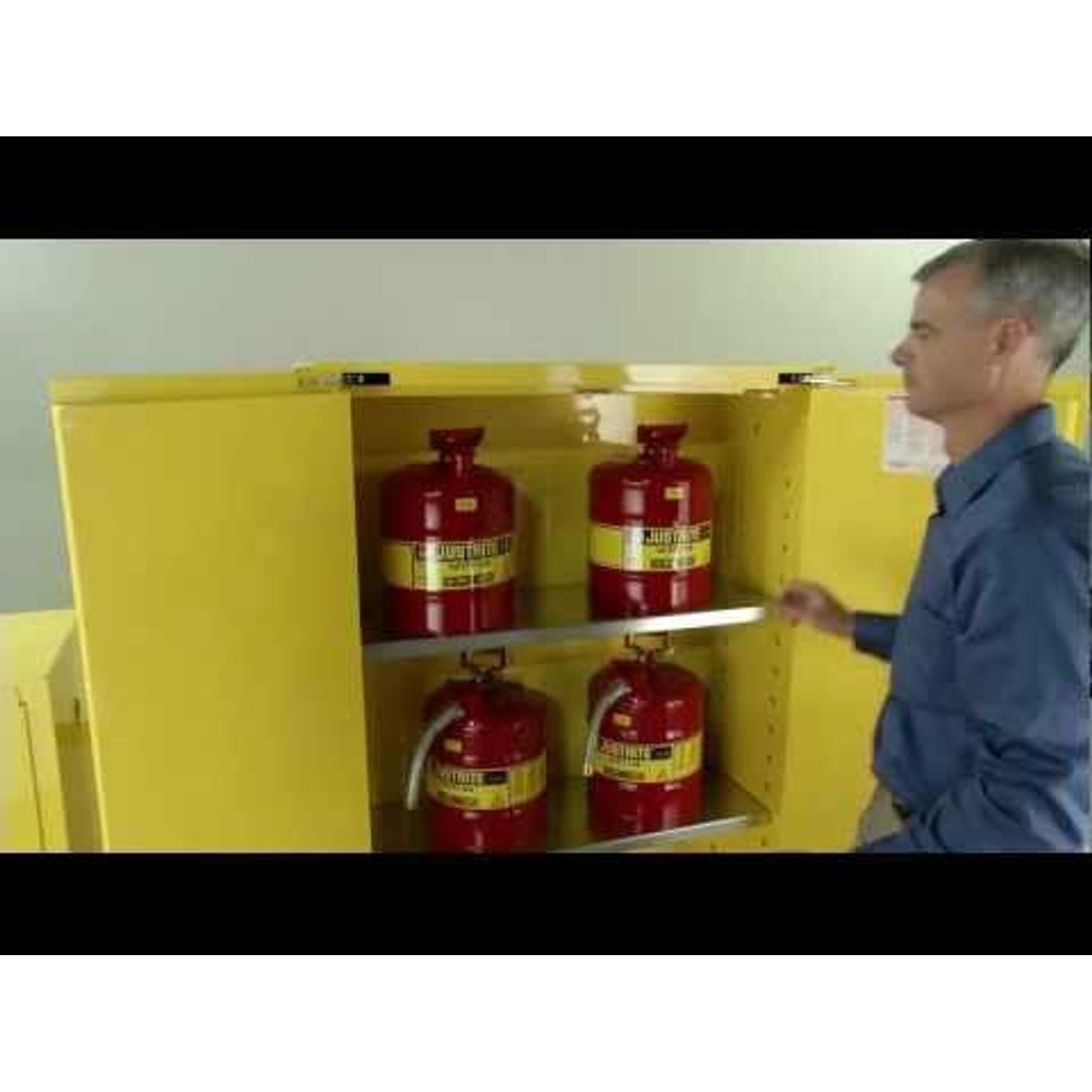 Justrite Flammable Waste Safety Cabinet - Steel - Cap 45 Gallons - 2 Shelves - 2 Manual-Close Doors - White - 8945053